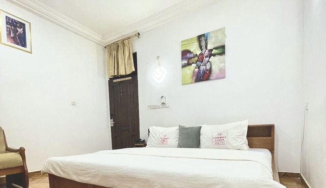 Crown Premier Hotel