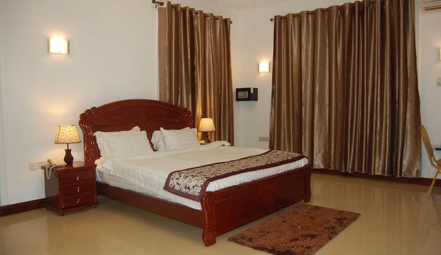 Kingsbridge Royale Hotel in Accra
