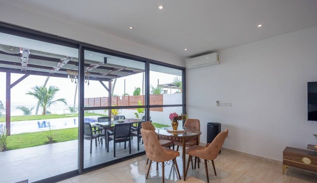 Tills Beach Hotel