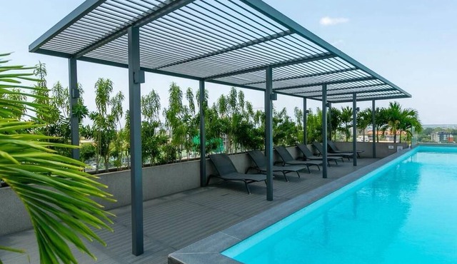 Peravi Suites at The Lennox