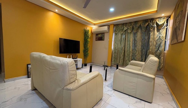 HK Plaza, Adenta Apartment 1 & HK Plaza, Adenta, Pent House in Accra