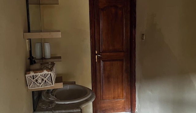 Ideal Blend of Style & Location – Spacious 5-Bedroom Home in East Legon
