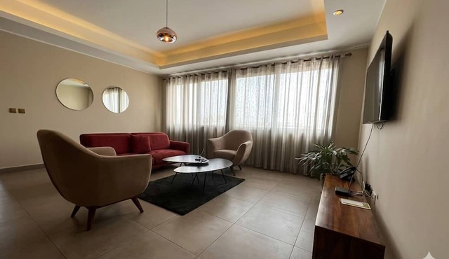 15minutes Away From The Airport! Cozy 2Bedroom apartment in Accra Osu Oxford St