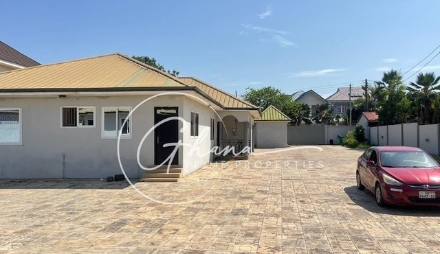 2-bedroom Adjiringanor townhome for Rent