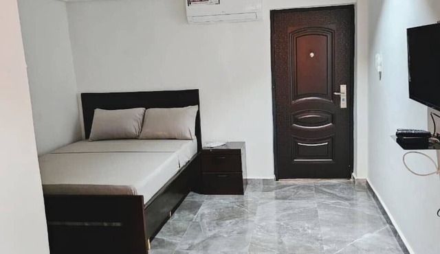 Royal Renaissance. studio apartment.25 minutes drive away from the airport. in Kumasi