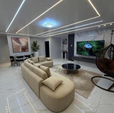 Nkrumah Heights Modern Luxury Stay in Accra