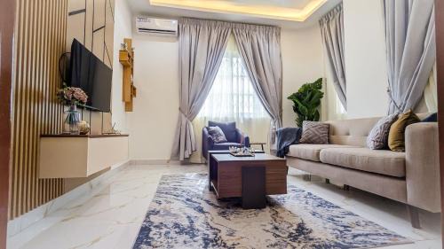 Velvet Haven Executive 2 Bedroom Ensuite Apartment in Sekondi-Takoradi