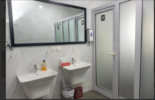 Sasselo hotel limited in East Legon