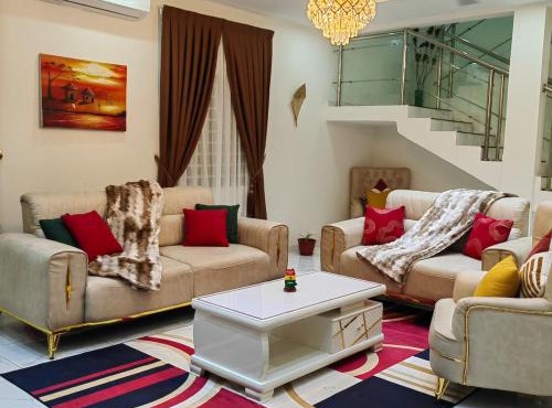 Barbs Homestay 3 Bed Gorgeous House with Security Cams near Oyarifa Mall in Oyarifa
