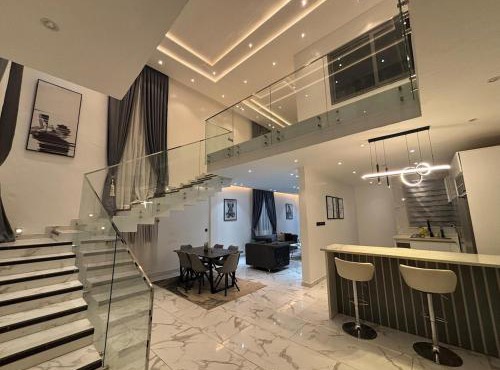 Luxury Spacious Retreat with Modern Comfort in Kubease