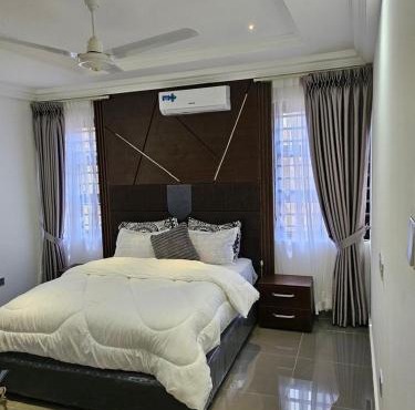 The 8 Luxury Apartments