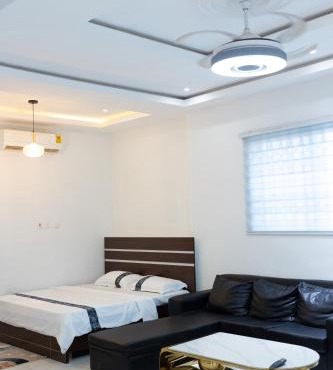 Atom Height Apartment in Tema