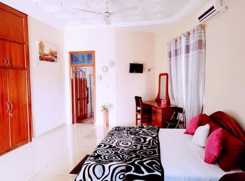 Renajoe Exclusive Centre
